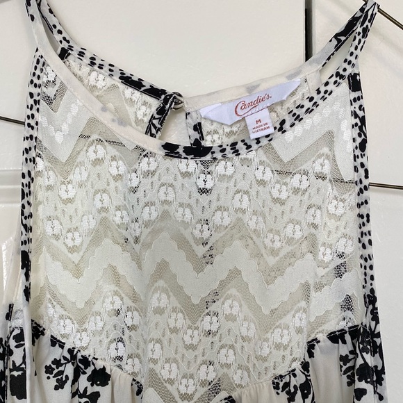 Junior’s Candies Sleeveless Floral Blouse; Black & White; Size Medium - Picture 2 of 7